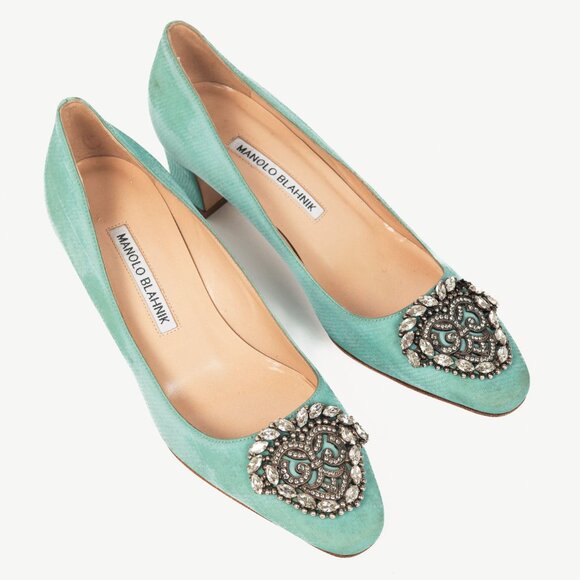 Manolo Blahnik Okkato Teal Crêpe De Chine Jewel Buckle Pumps - Picture 1 of 10